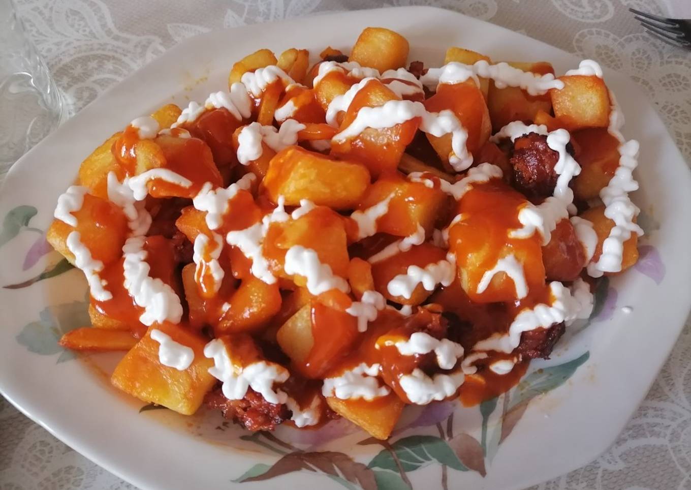 Patatas bravas con chorizo (Thermomix y Airfryer)