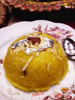 रवा केसरी (Rava Kesari recipe in Hindi) रेसिपी मुख्य फोटो