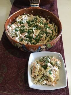 Una foto de Ensalada rápida de pasta y atún