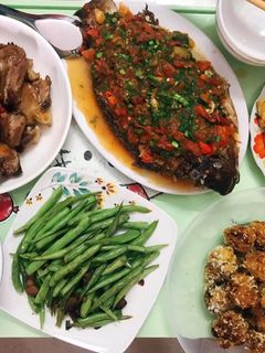 Hình của món Sườn xào chua ngọt.