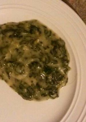 A picture of Creamy spinach.