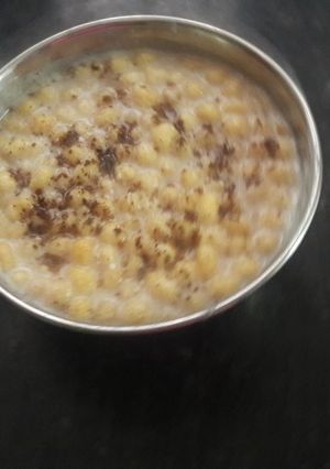 A picture of Boondi ratia.