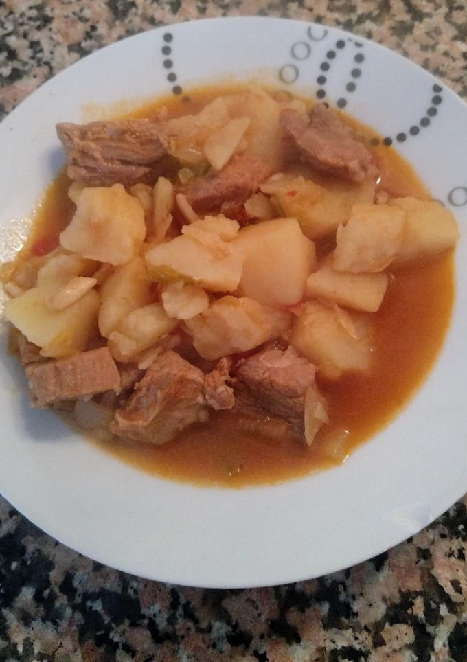 Una foto de Guiso de carne con patatas