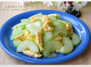 [大黃瓜炒蛋]簡易家常菜 的食譜成品照片