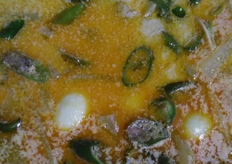 Cara Gampang Menyiapkan Sambal goreng santan Manisa, Telur Puyuh, Cecek yang Lezat Sekali