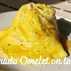 Tornado Omelet on Toast (Swirl omelet) A picture of Tornado Omelet on Toast (Swirl omelet).