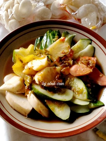 Langkah Mudah untuk Menyiapkan Resep Rujak kuah petis pindang yang Bisa Manjain Lidah Anti Ribet, Menggugah Selera