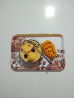 મેંગો કસ્ટર્ડ આઈસ્ક્રીમ(mango custrd icecream in Gujarati) રેસીપી મુખ્ય ફોટો