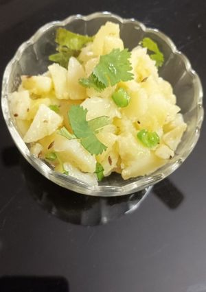 A picture of Jeera aloo.