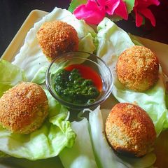 A picture of Lauki and rice (leftover) cheese Balls.