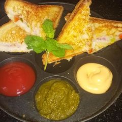 A picture of Veg malai sandwich.