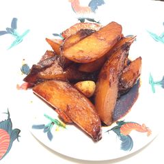 A picture of Potato And Wolfberries In Essence Of Chicken Soy Sauce.