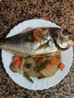Una foto de Doradas al horno con Verduras 😋