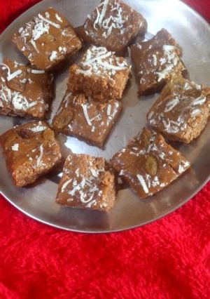 ढोंढा बर्फी (Dodha burfi recipe in Hindi) रेसिपी मुख्य फोटो