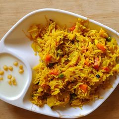 A picture of Pressure cooker pulav.