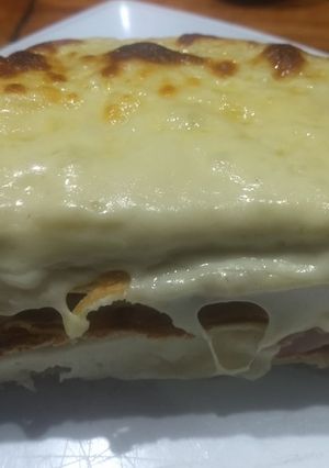 Una foto de Waffle triple gratinado