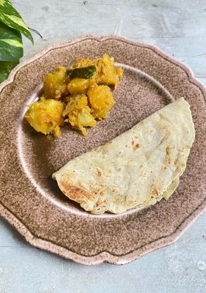 A picture of Achari Dum Aloo.