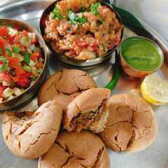 बिहारी लिट्टी चोखा(Bihari litti chokha recipe in Hindi)-レシピのメイン写真