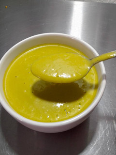 Una foto de Salsa cremosa de chile jalapeño