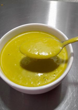 Una foto de Salsa cremosa de chile jalapeño