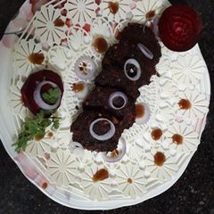 A picture of Gobhi chukandar kabab.