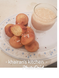 A picture of Coconut cup cake and banana milkshake.