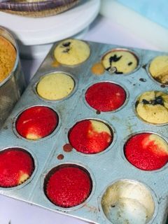Kwabin vanilla na cupcakes guda 50 ainihin hoton girkin