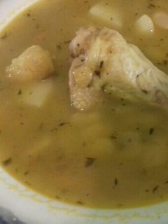 Una foto de Ensopado de pollo con poroto manteca