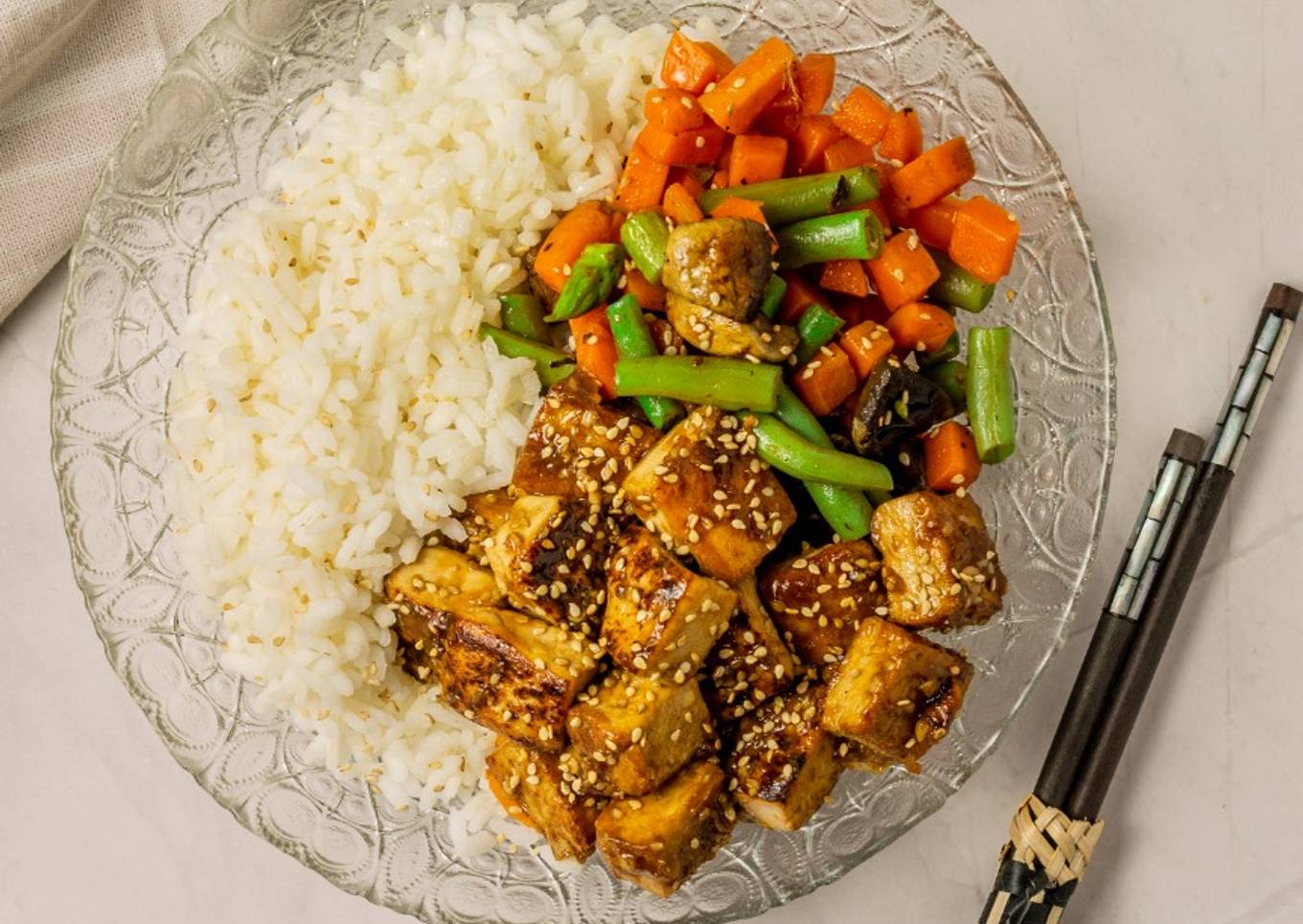 🍚Ginger sésame tofu con arroz y verduras 🍚