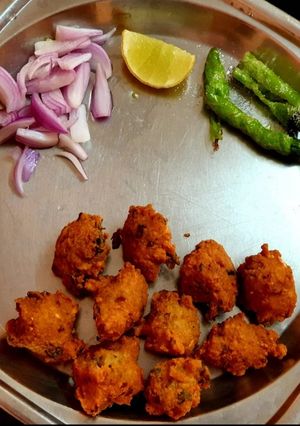 દાળવડા (Dalvada Recipe In Gujarati) રેસીપી મુખ્ય ફોટો