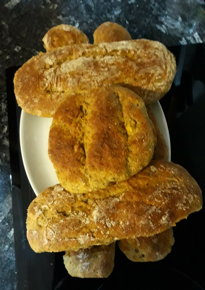 Una foto de Pan de espelta con ajo y perejil