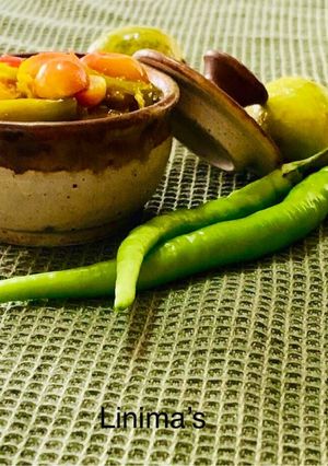A picture of Karonda pickle.
