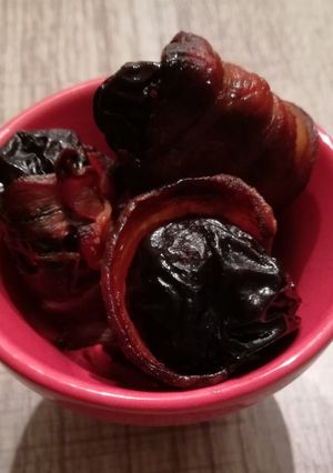 Foto principal de Ciruela pasa con bacon ahumado