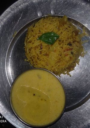 मैगी पुलाव (Maggi Pulav Recipe in Hindi) रेसिपी मुख्य फोटो