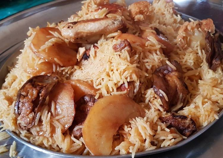 مقلوبة الدجاج