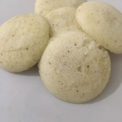 Plain idli A picture of Plain idli.
