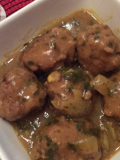 Una foto de Albóndigas en salsa verde