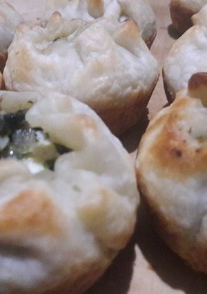 Una foto de Empanadas de verduras y atún