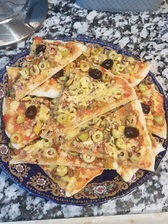 صورة لوصفة بيتزا بالطونة