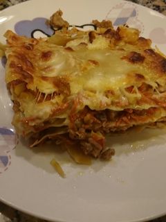 Una foto de Lasaña bolognesa