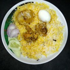 A picture of Chicken biryani.