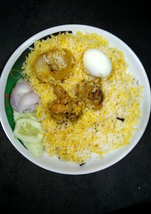 A picture of Chicken biryani.