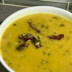 A picture of Tadka Wali White Urad Dal (gluten-free & vegan).