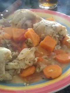 Una foto de Arrolladitos de filet de merluza con vegetales 🐟🥕🍅