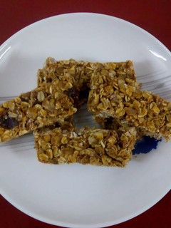 A picture of Oats and nuts Bar.