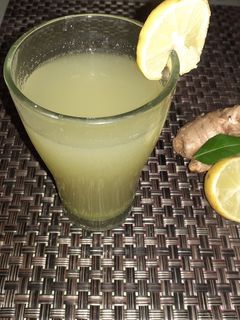 आँवला जूस (Amla juice recipe in hindi) रेसिपी मुख्य फोटो