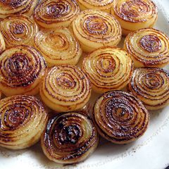 A picture of Meltingly Soft Pan-fried Baby Onions.