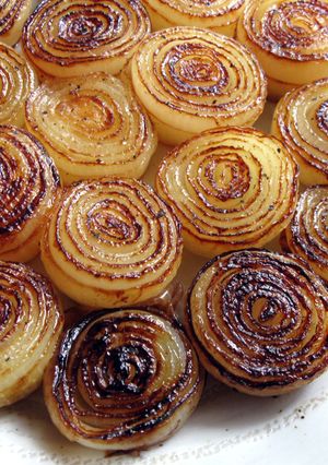 A picture of Meltingly Soft Pan-fried Baby Onions.