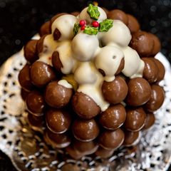 A picture of Terry’s Chocolate Christmas pudding.