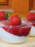 Strawberries yogurt panna cotta 🍓